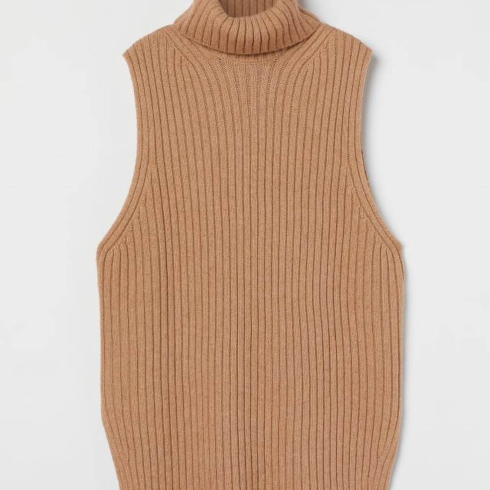 H&M Sleeveless vest